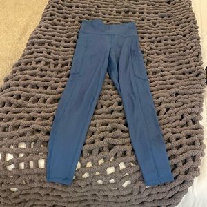 Blue leggings